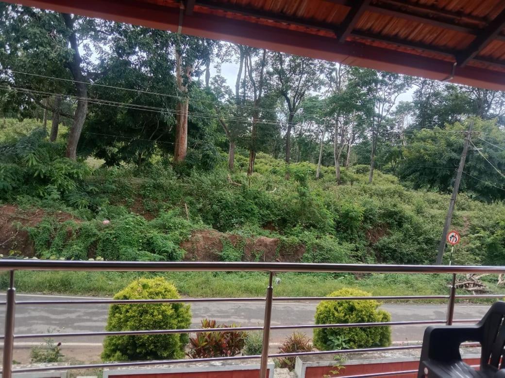 Вилла Elephant Path Coorg 3Bhk Suntikoppa Экстерьер фото